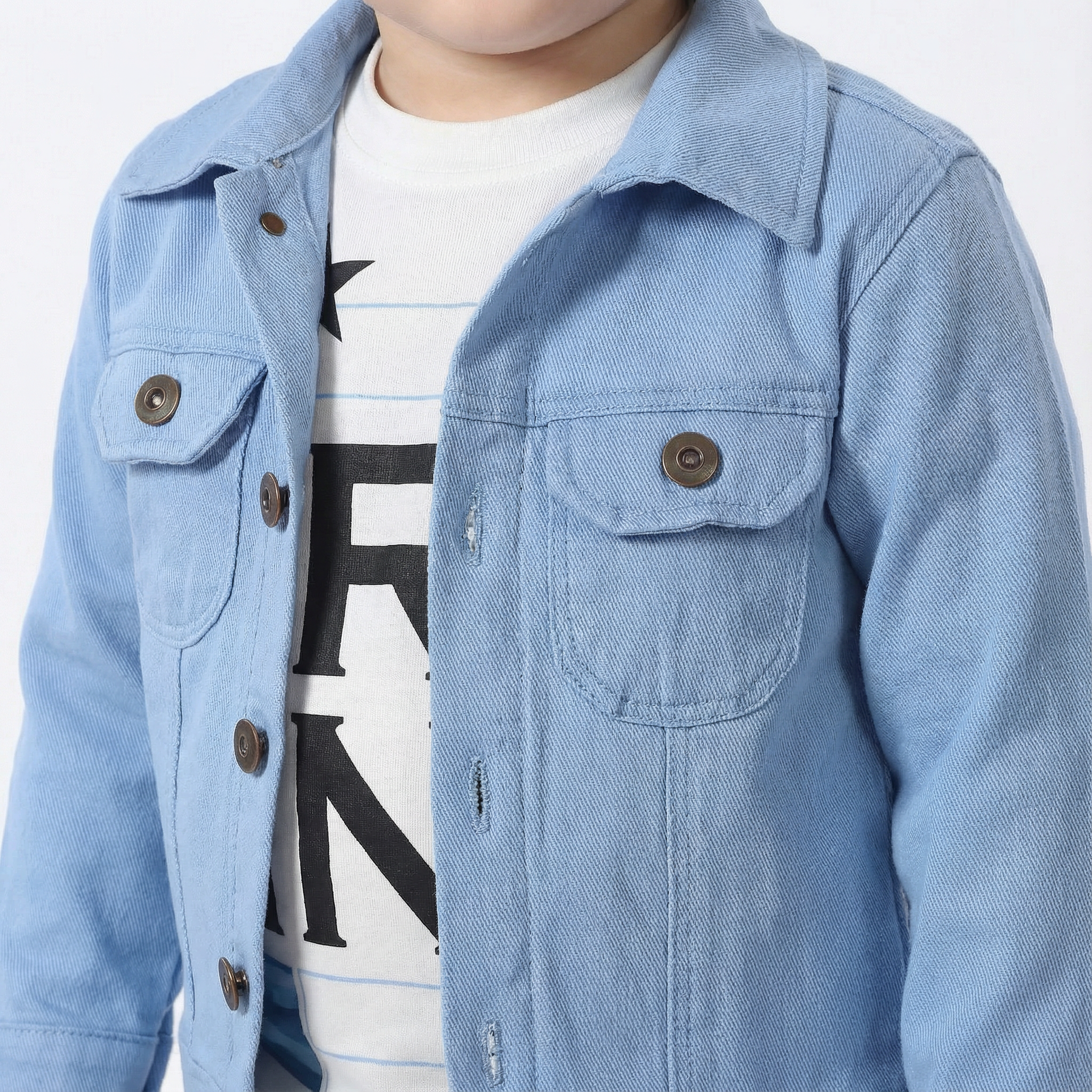 لبسة تفرّح طفلك وتريحك من الجريات قبل العيد